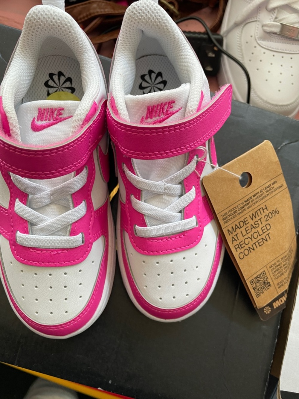 Nike Kids White and Hot Pink Low-Top Sneakers